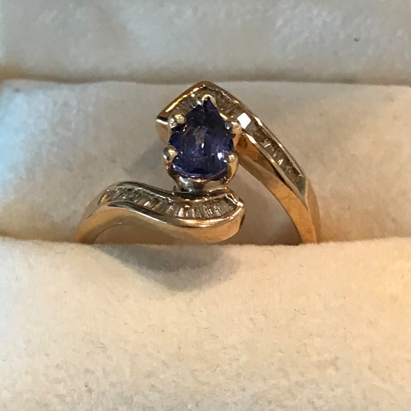 Tanzanite & Diamond Ring 14K. gold Size 7 - Picture 8 of 15